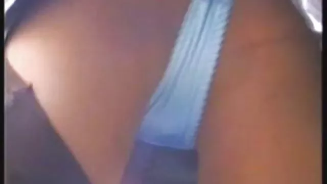 قبل از عروسی ، عروس زیبا با دو غرفه روی داماد تقلب می کرد
