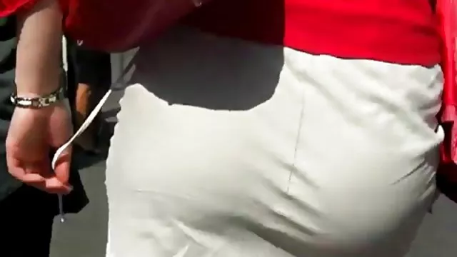 منشی مدیر ماساژ اداری و داشتن رابطه جنسی لزبین را به عهده داشت